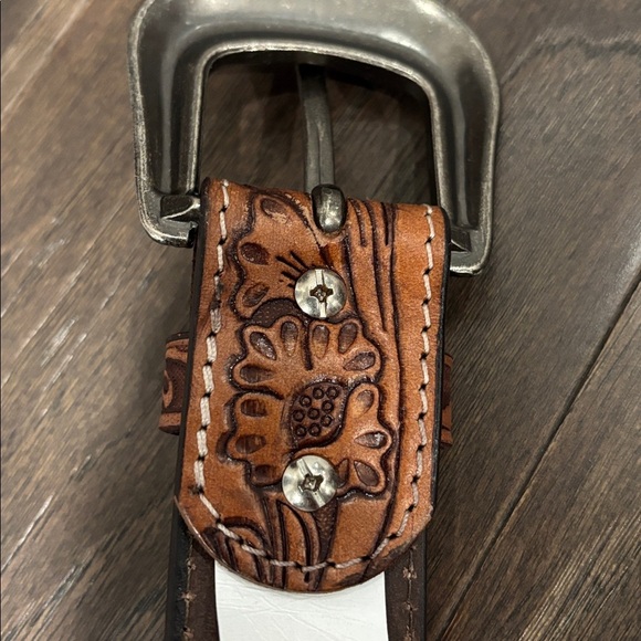 Montauk Genuine Leather Tooled Western Rodeo,filigree buckle,single stitch edge - Picture 5 of 11